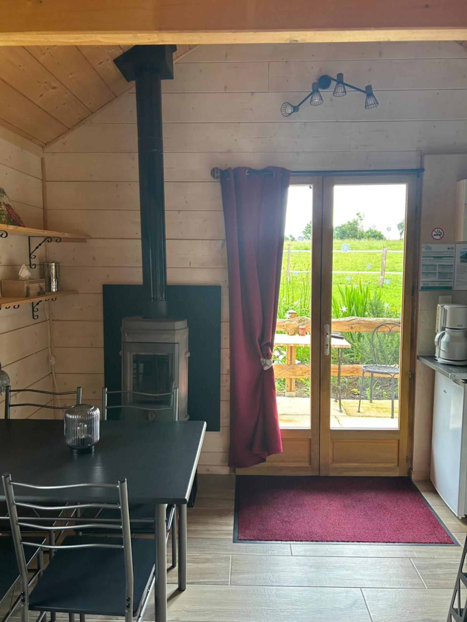 Chambres D'Hotes Sous Les Chenes Gondenans-Montby Exteriör bild